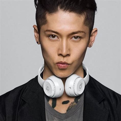 miyavi|miyavi wikipedia.